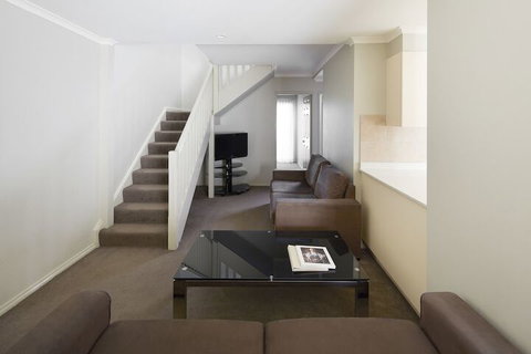 Pinnacle Apartments - QLD Tourism 6
