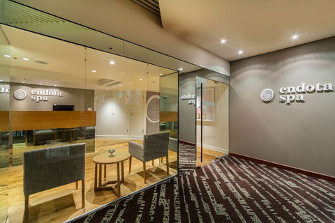 Four Seasons Hotel Sydney - QLD Tourism 3