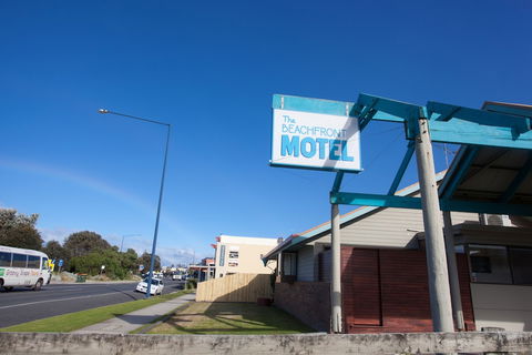 Beachfront Motel - QLD Tourism 6