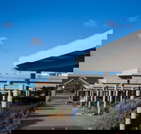 Beachfront Motel - Queensland Tourism