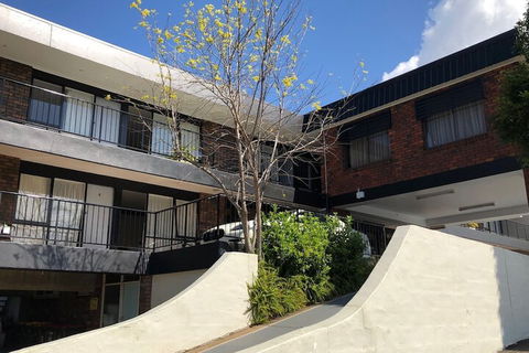 Matador Motor Inn - QLD Tourism 4
