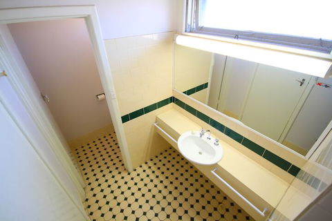 Bunbury Apartment Motel - Queensland Tourism 5