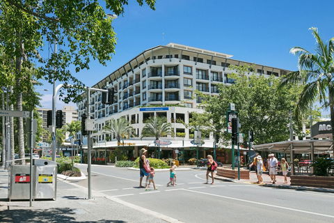 Mantra Esplanade - QLD Tourism 1