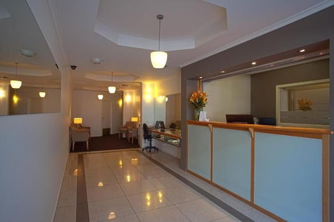 Quest Waterfront Serviced Apartments - QLD Tourism 1