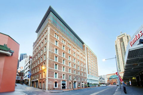 Holiday Inn Darling Harbour, An IHG Hotel - QLD Tourism 1