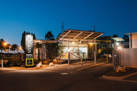 Majestic Oasis Apartments - QLD Tourism 0