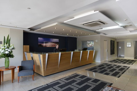 Coogee Sands Hotel And Apartments - QLD Tourism 4