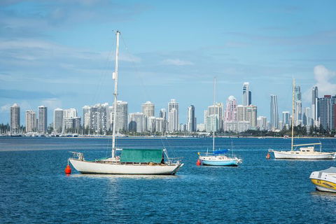 Golden Shores Holiday Club - QLD Tourism 1