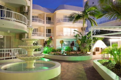Golden Shores Holiday Club - QLD Tourism 0