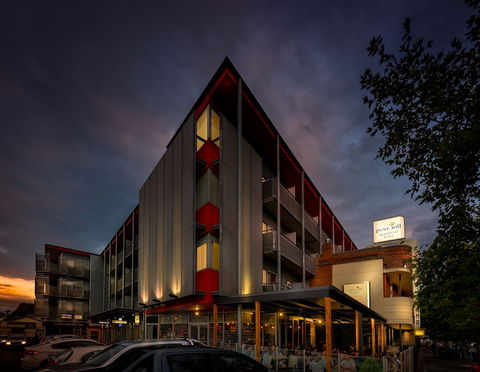 Punthill Essendon - Queensland Tourism 1
