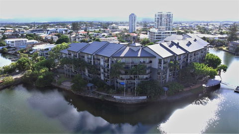 Paradise Island Resort - Queensland Tourism 3