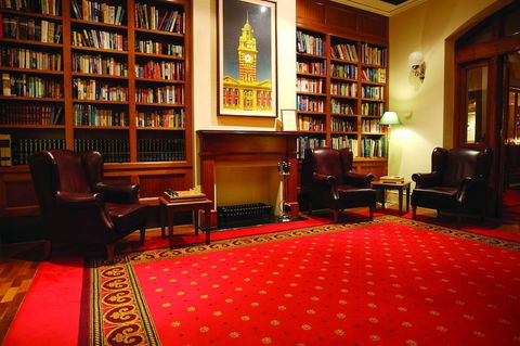 Grand Hotel Melbourne - QLD Tourism 2