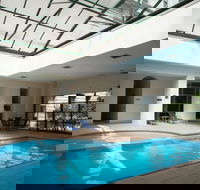 Grand Hotel Melbourne - Queensland Tourism