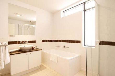 Park Avenue â€“ Glenview Glen Waverley - QLD Tourism 3
