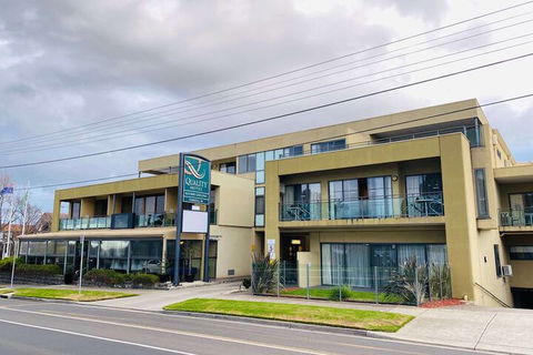 Quality Hotel Bayside Geelong - QLD Tourism 1
