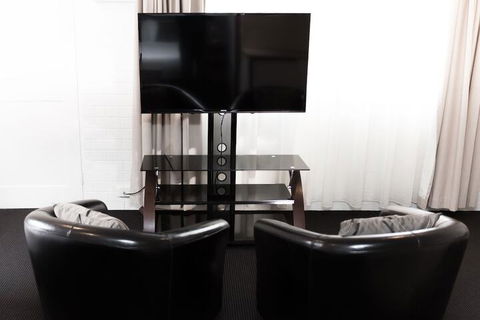 Bay Hotel Apartments - Queensland Tourism 2