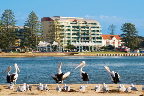 Oaks The Entrance Waterfront Suites - Queensland Tourism 1