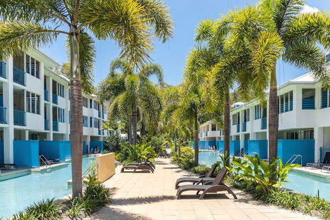 Silkari Lagoons Port Douglas - Queensland Tourism 3