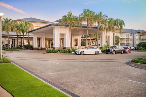 Mantra On Salt Beach - QLD Tourism 2