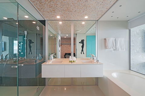 Q1 Resort & Spa - Queensland Tourism 4