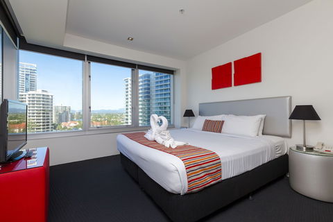 Q1 Resort & Spa - Queensland Tourism 6
