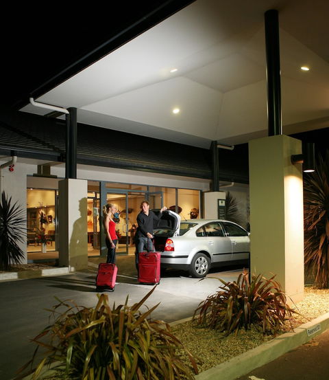 Links Lady Bay Resort - QLD Tourism 0