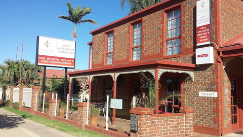 Early Australian Motor Inn - QLD Tourism 0