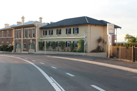 Coach House Launceston - Queensland Tourism 2