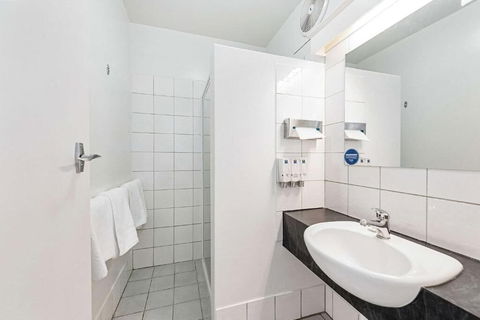 Coach House Launceston - Queensland Tourism 4
