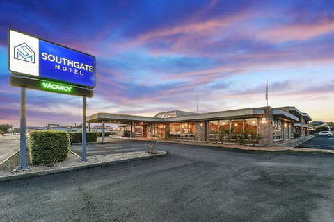 Southgate Motel - QLD Tourism 1