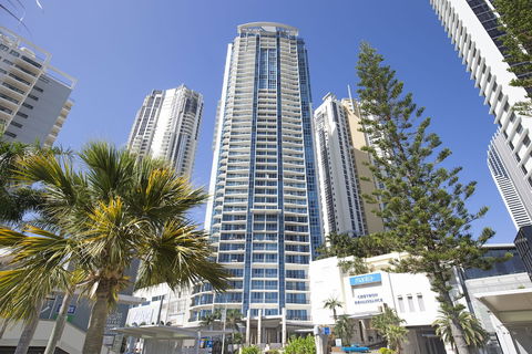 Mantra Towers Of Chevron - QLD Tourism 0