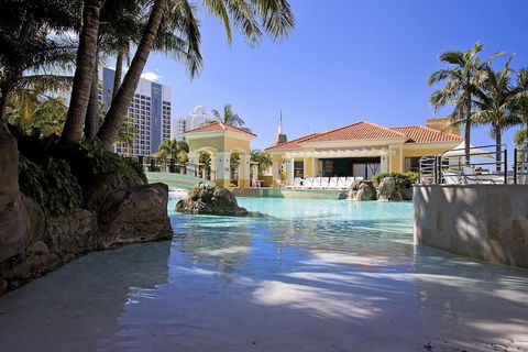 Mantra Towers Of Chevron - QLD Tourism 2