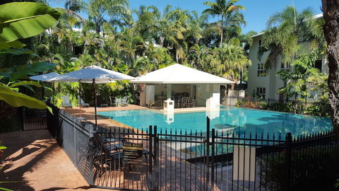 Cayman Villas - Queensland Tourism 2