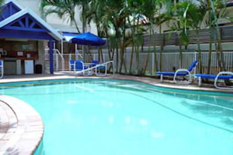 Budds Beach Apartments - QLD Tourism 0