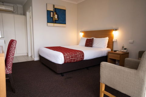 Admiralty Inn - Queensland Tourism 4