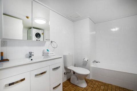 Golden Sands Apartments - Queensland Tourism 7