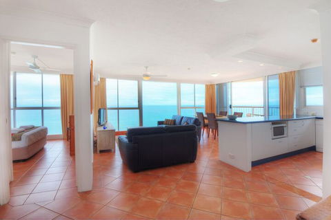 Golden Sands Apartments - Queensland Tourism 5