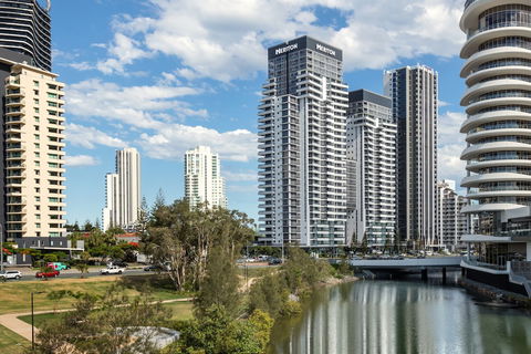 Meriton Suites Broadbeach, Gold Coast - QLD Tourism 2