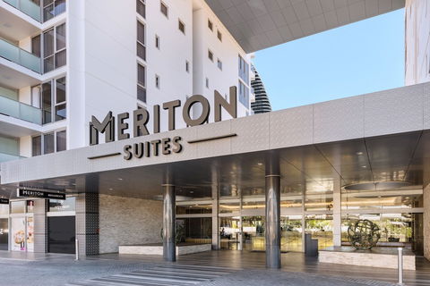 Meriton Suites Broadbeach, Gold Coast - QLD Tourism 1