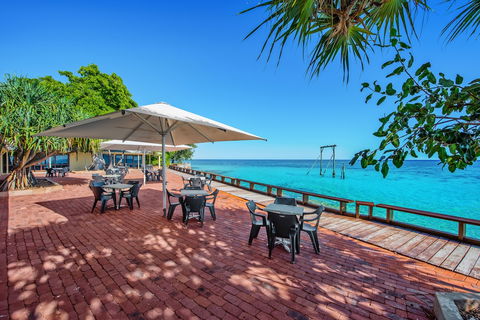 Heron Island Resort - Queensland Tourism 1