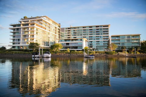 ULTIQA Freshwater Point Resort - QLD Tourism 1