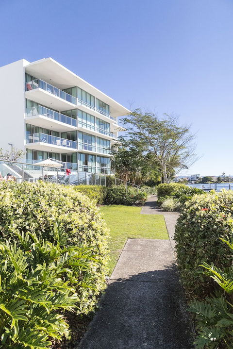 ULTIQA Freshwater Point Resort - QLD Tourism 5