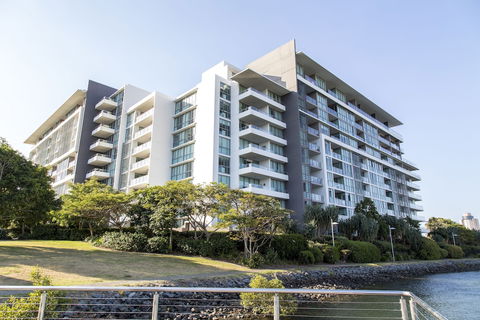 ULTIQA Freshwater Point Resort - QLD Tourism 3