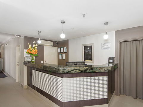 Sunbird Beach Resort - Queensland Tourism 4