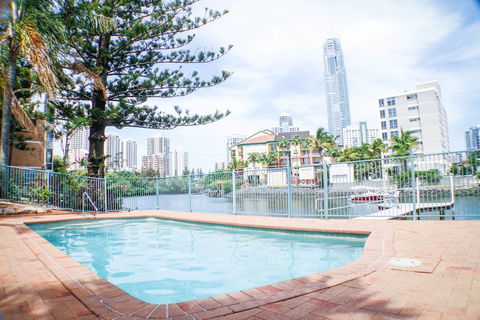 Surfers Riverside Apartments - Queensland Tourism 1