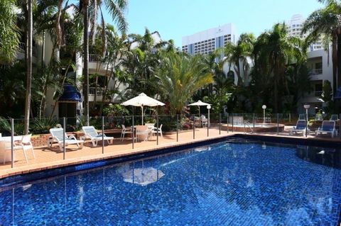 St Tropez Apartments - Queensland Tourism 3