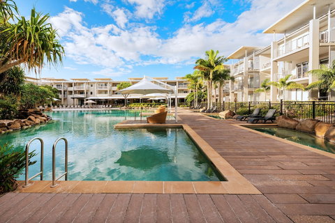 Peppers Salt Resort & Spa - QLD Tourism 1