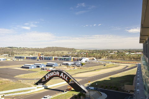 Rydges Mount Panorama Bathurst - QLD Tourism 6