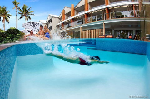 Castaways Resort & Spa Mission Beach - Queensland Tourism 3