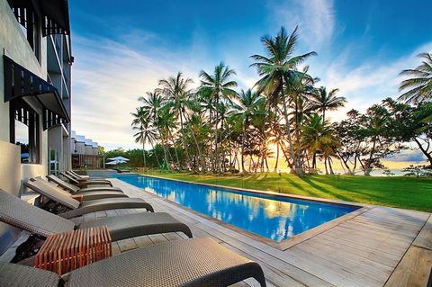 Castaways Resort & Spa Mission Beach - Queensland Tourism 1